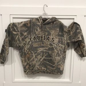 PRICE DROP 🎉 Cabela’s Camo Hoodie